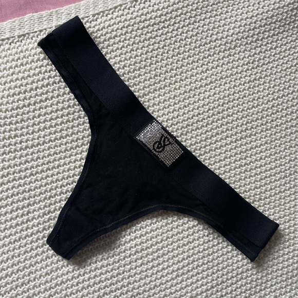 VICTORIA’s SECRET - Black Thong with Rhinestone Logo - Picture 4 of 11